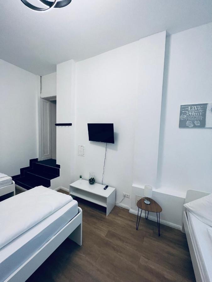 Appartamento 2-zimmer Am Maybachufer Berlino